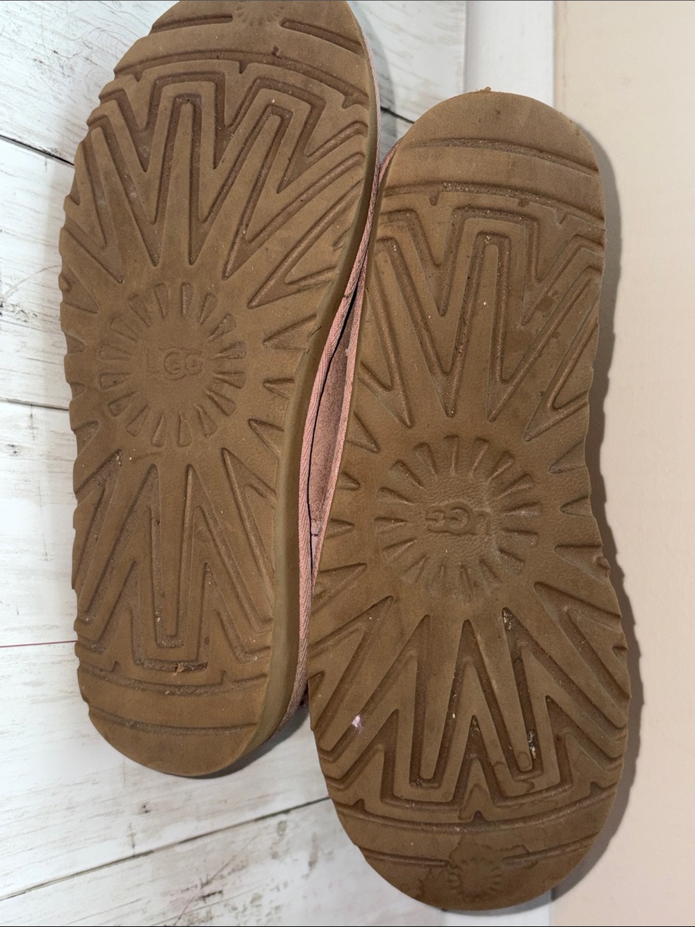 UGG Pink Suede Shearling Ankle Boots pre owned - Picture 7 of 8